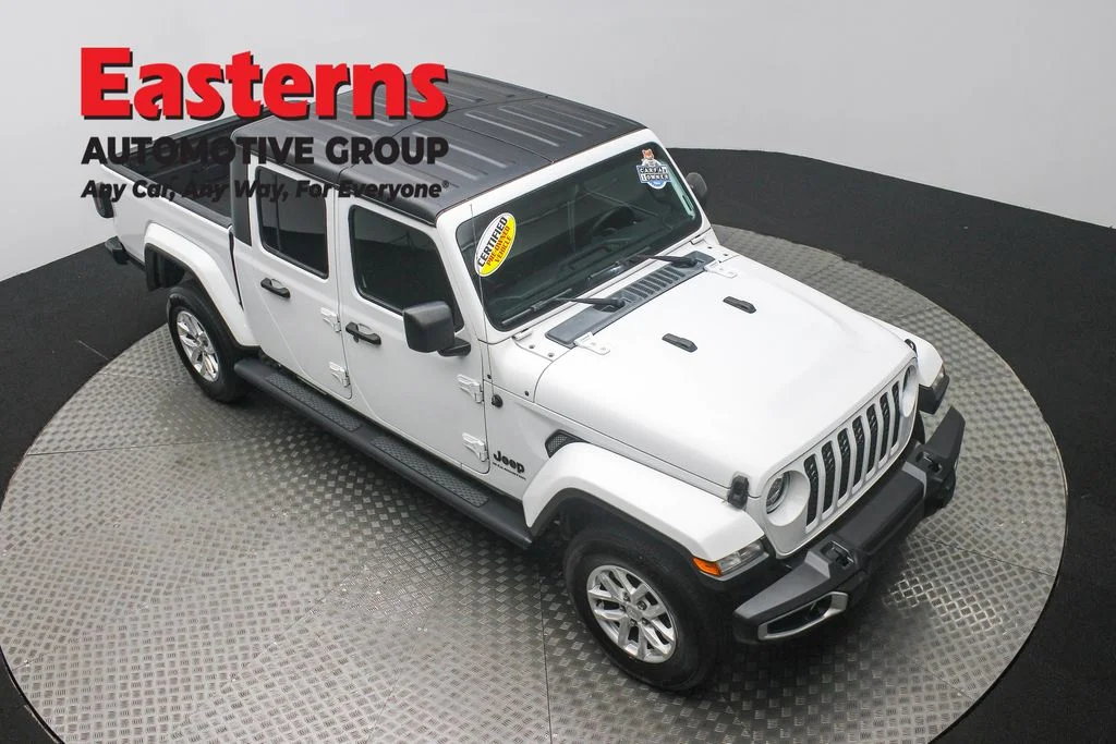 Used 2023 White Jeep Sport image 3