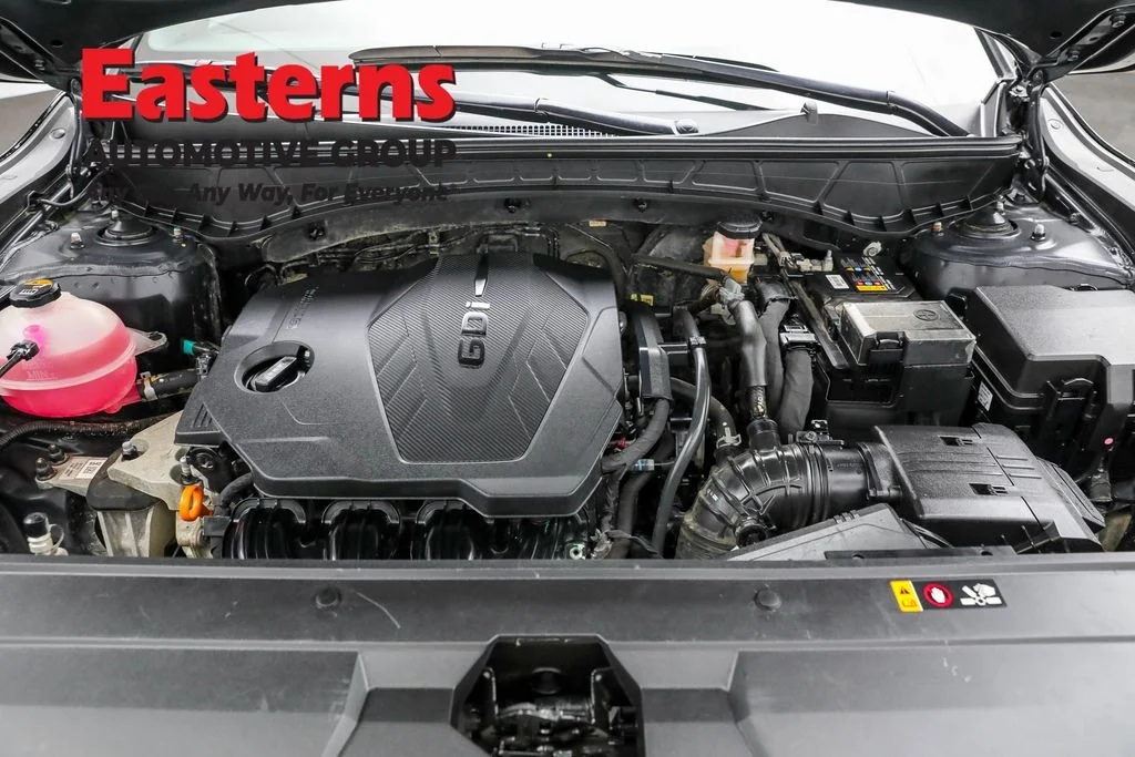 Used 2022 Black Hyundai SEL image 7