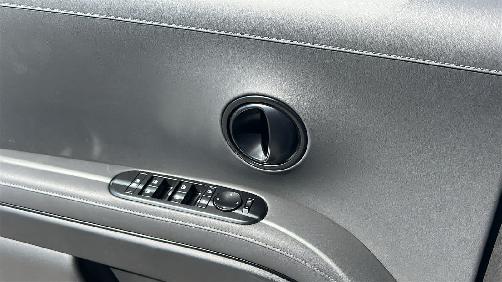 New 2026 Ecotronic Gray Pearl Hyundai XRT Pro image 22