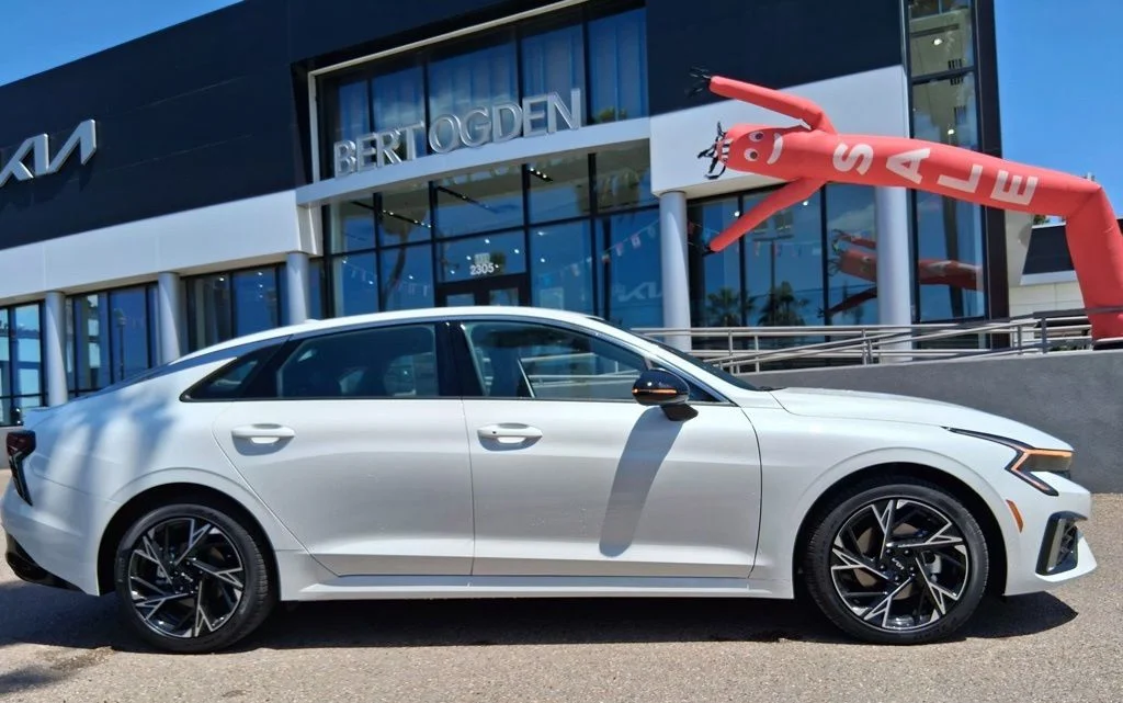 New 2026 White Kia GT-Line image 3