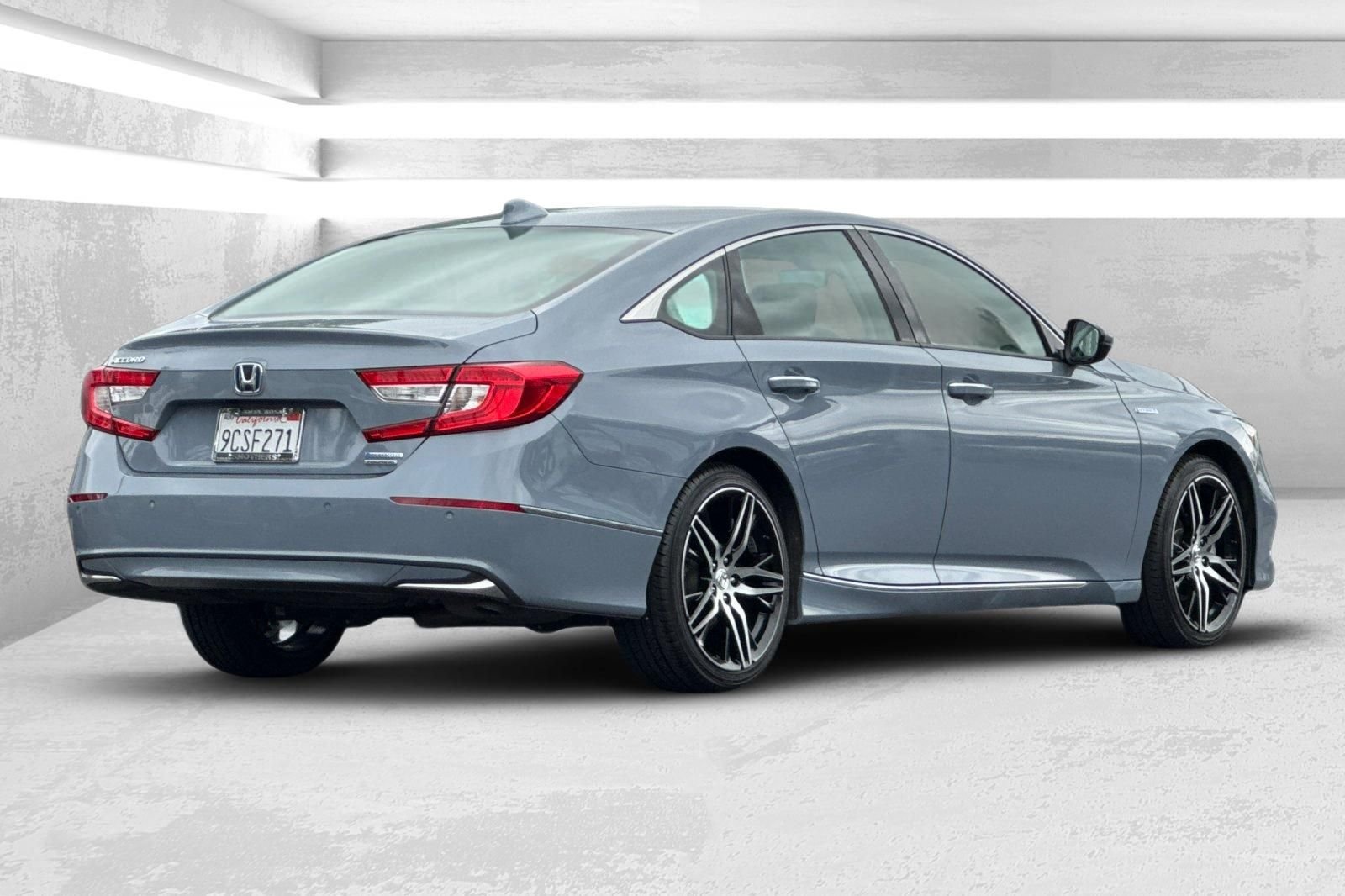 Used 2022 Gray Honda Touring image 4