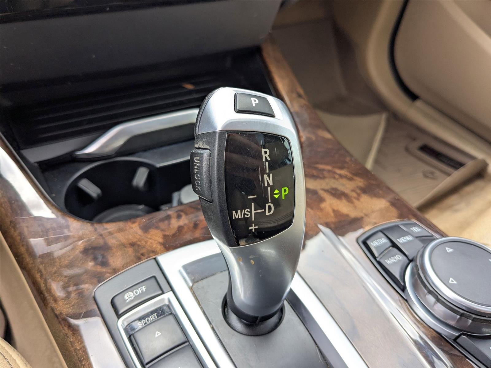 Used 2016 Space Gray Metallic BMW xDrive28i image 24