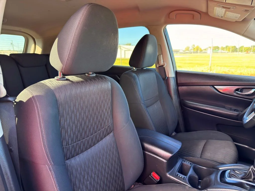 Used 2018 Black Nissan SV image 32