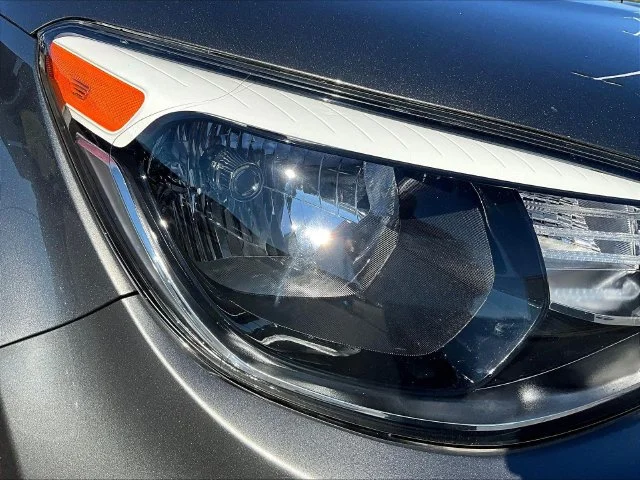 Used 2019 Gray Kia Base image 38