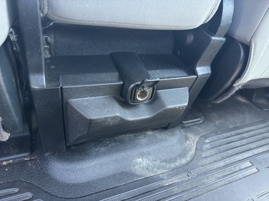 Used 2017 Shadow Black Ford XL image 21