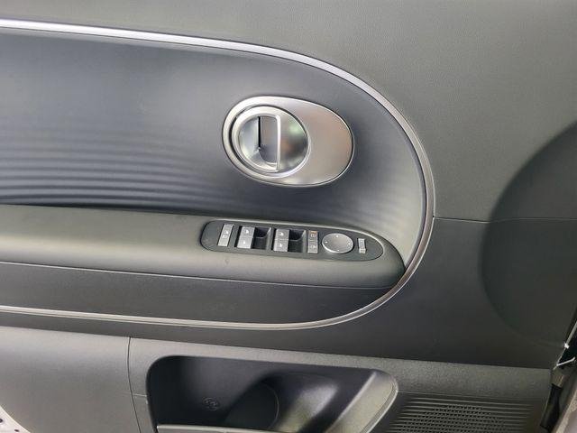 2026 Hyundai IONIQ 9 SE - Photo 8