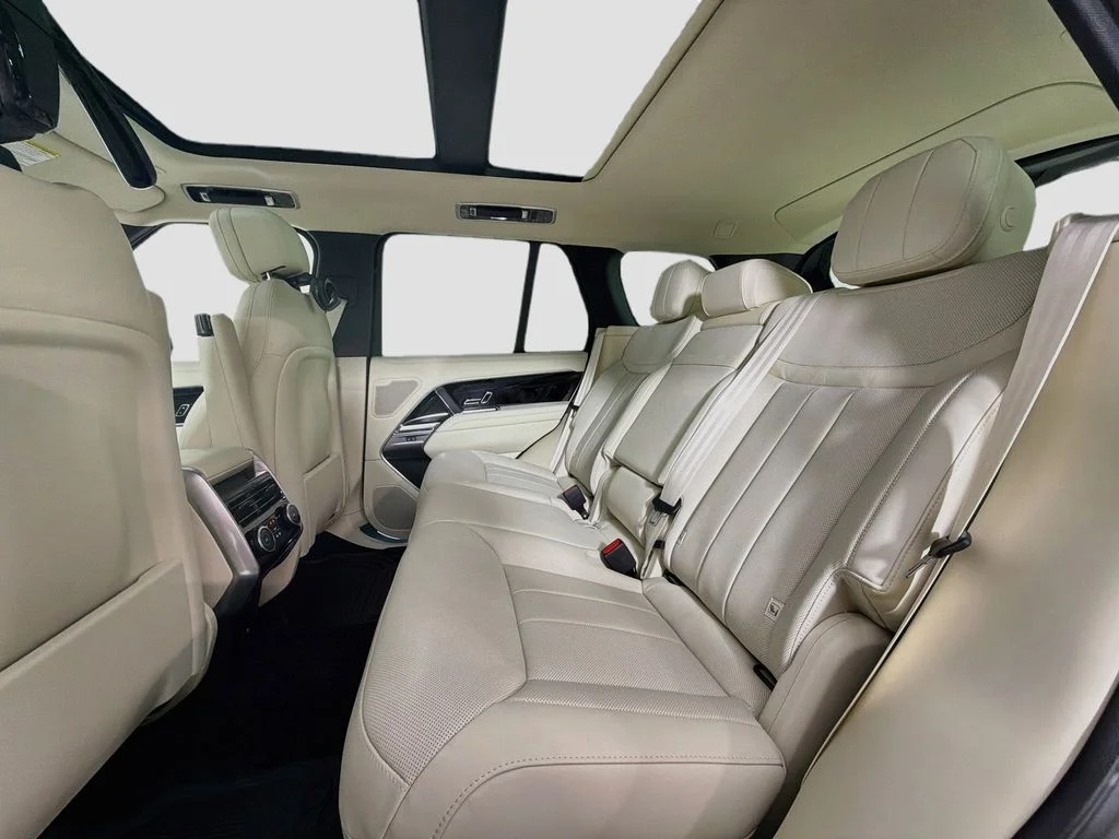 New 2026 Fuji White Land Rover SE image 26