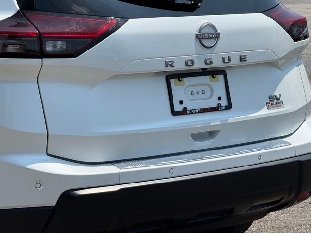 Used 2024 White Nissan SV image 5