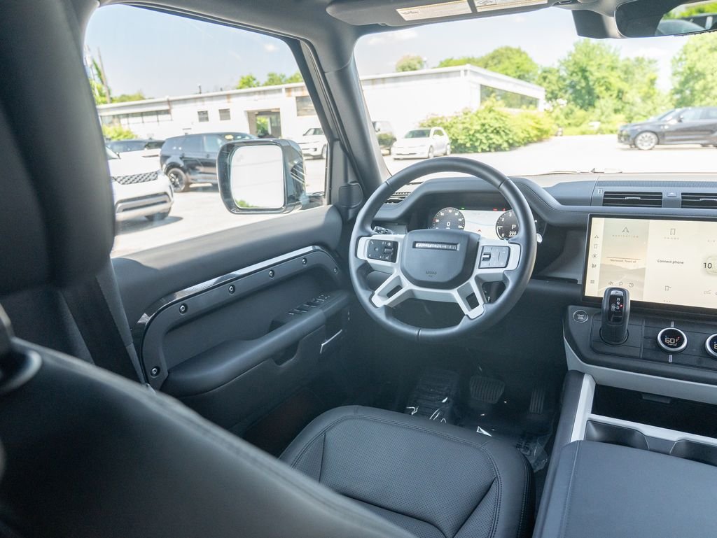 Used 2026 Gray Land Rover X-Dynamic SE image 19