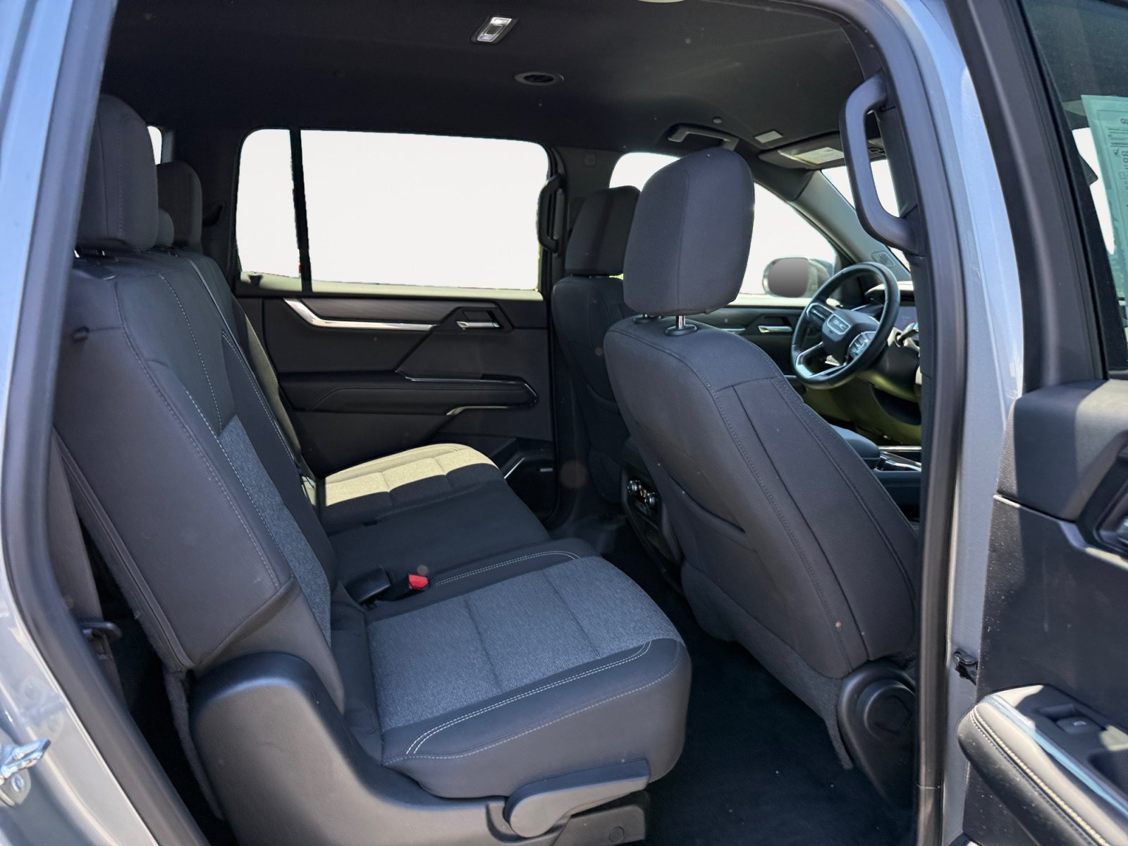 Used 2025 Sterling Metallic GMC Elevation image 18