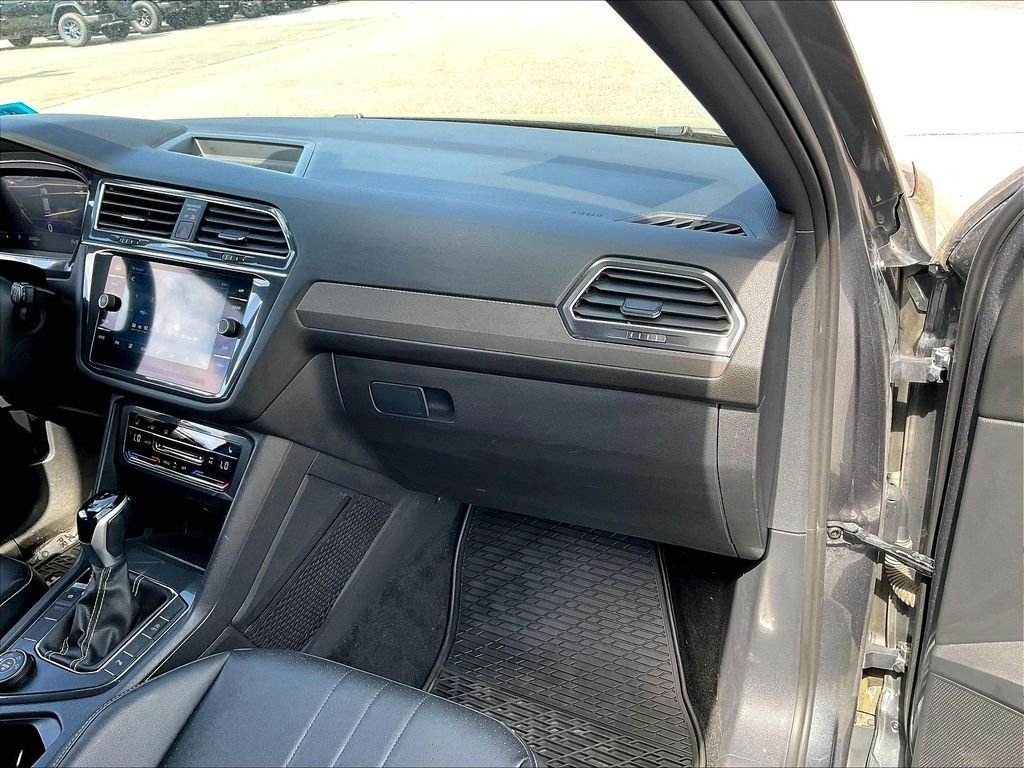 Used 2023 Platinum Gray Metallic Volkswagen 2.0T SE R-Line Black image 12