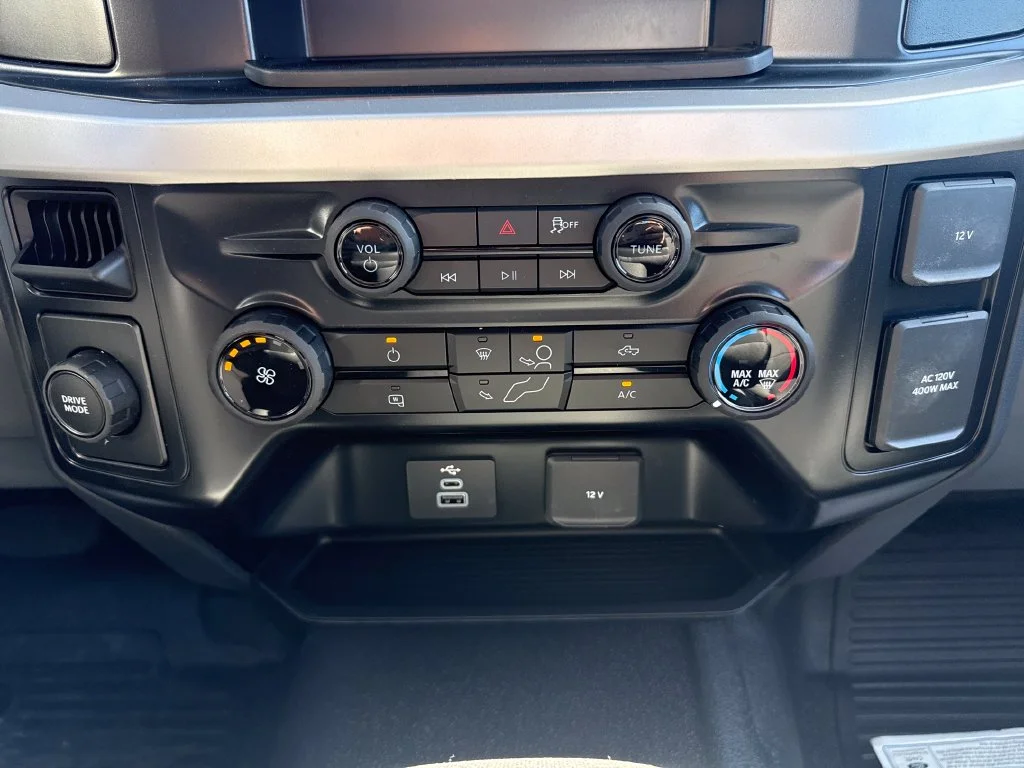 2026 Ford F-350 Super Duty XL - Photo 14