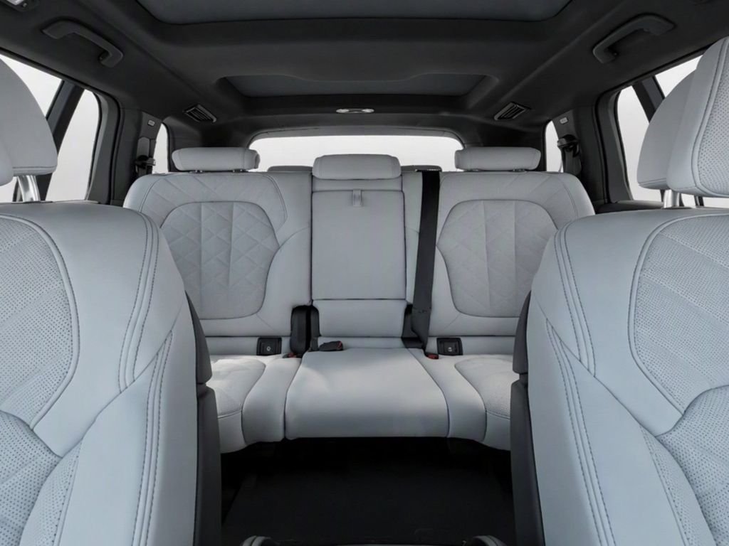 New 2027 Alpine White BMW xDrive40i image 33