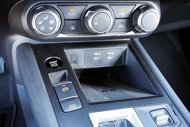 Used 2025 Brown Nissan SV image 27