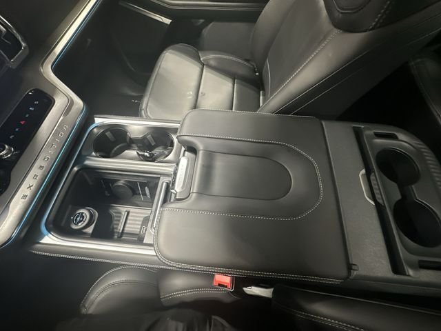New 2027 Glacier Gray Metallic Tri-Coat Ford MAX Platinum image 28