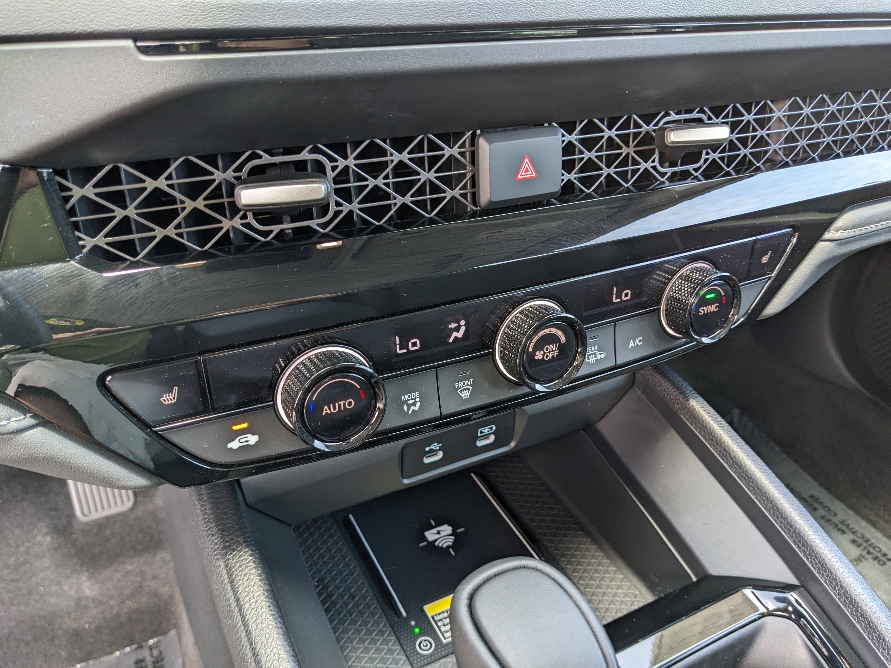 Used 2025 Solar Silver Metallic Honda EX-L image 23
