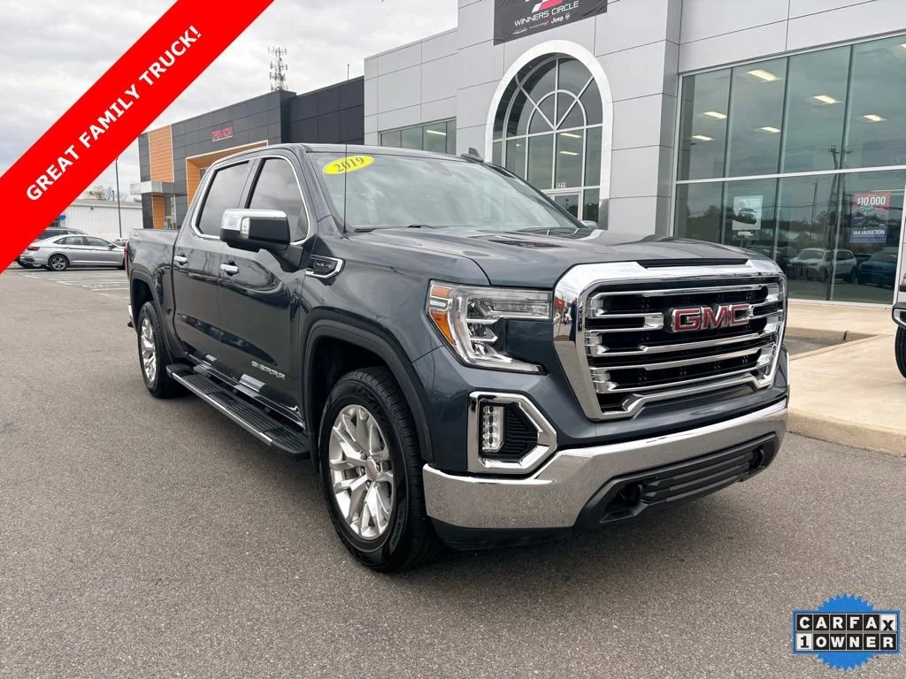 2019 GMC Sierra 4WD Crew Cab Short Box SLT's photo