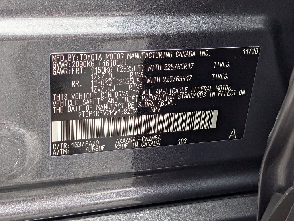 Used 2021 Midnight Black Metallic Toyota XLE image 30