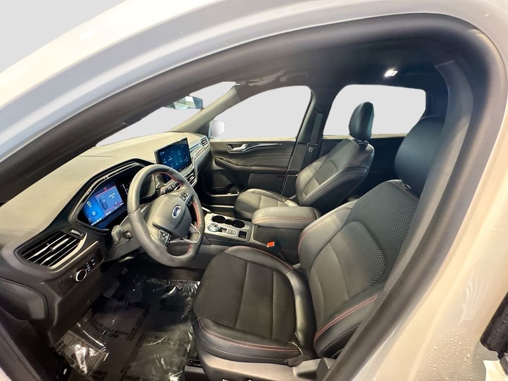 2025 Ford Escape ST-Line - Photo 18