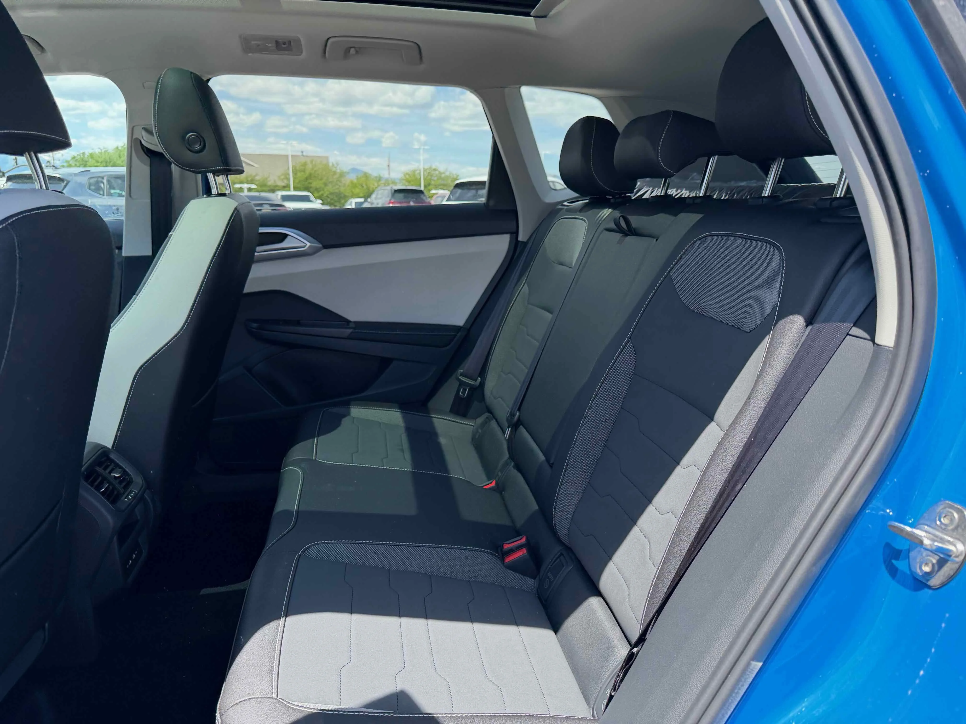 New 2026 Blue Volkswagen SE image 28