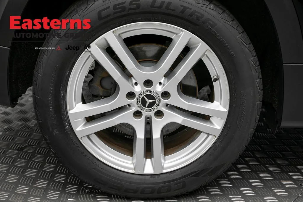 Used 2021 Black Mercedes-Benz GLB 250 image 31