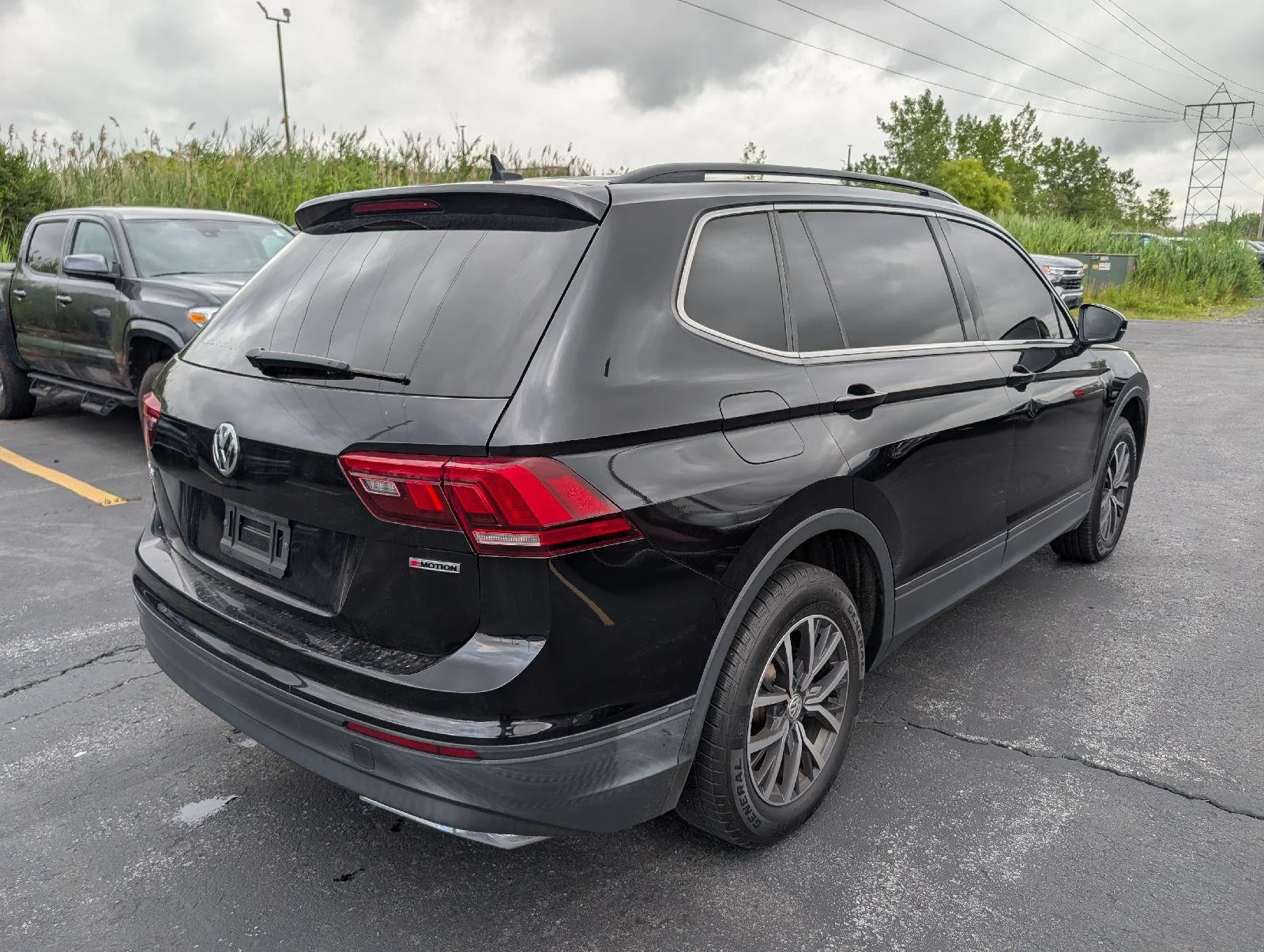 Used 2019  Volkswagen SE image 7