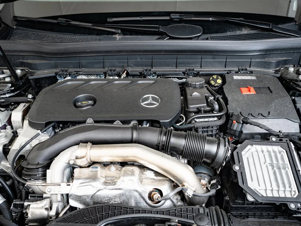 Used 2025 Night Black Mercedes-Benz GLB 250 image 37