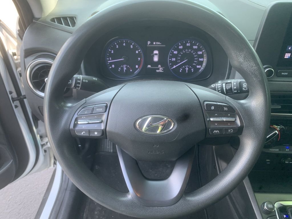Used 2023 White Hyundai SEL image 13