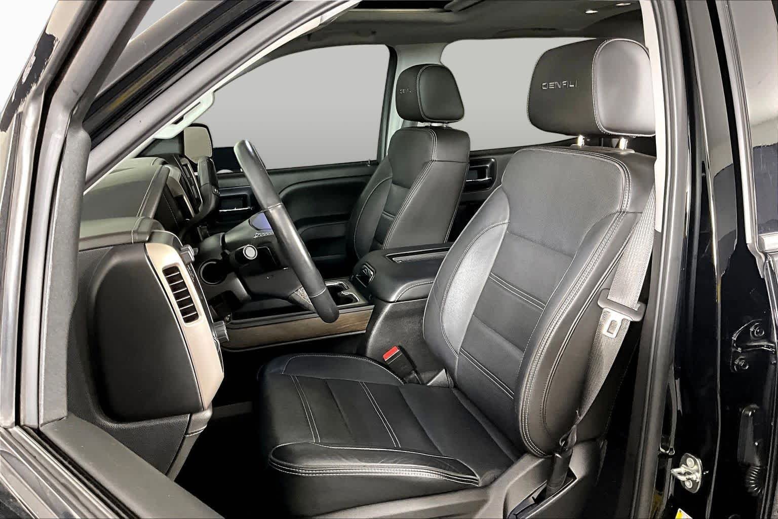 Used 2018 Onyx Black GMC Denali image 8