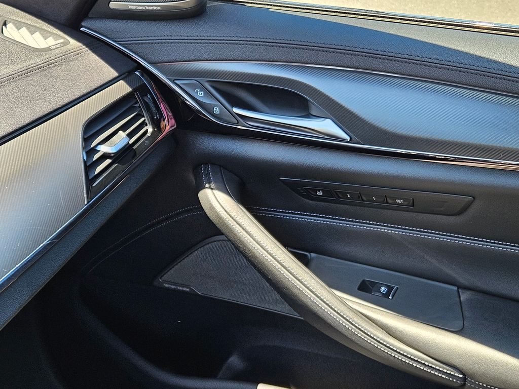Used 2020 Black Sapphire Metallic BMW Base image 34