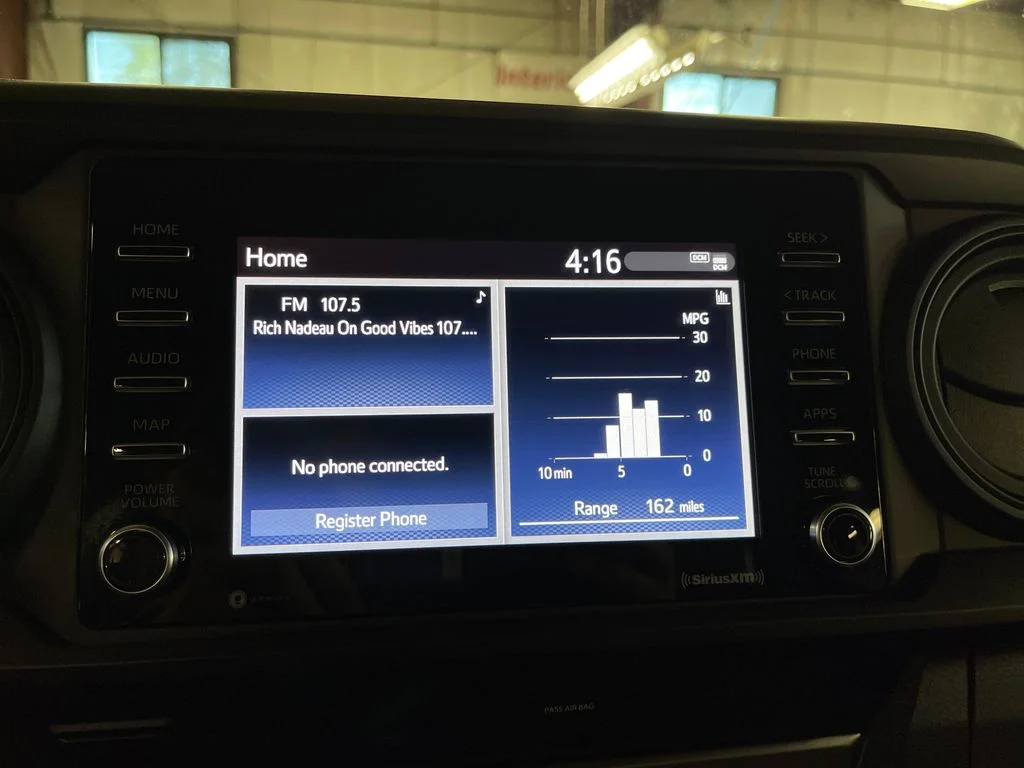 Used 2021 Silver Toyota SR image 22