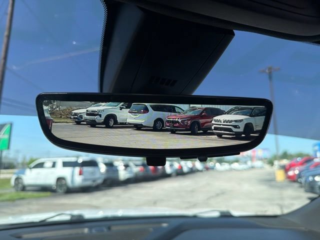 Used 2019 SUMMIT WHITE Chevrolet RS image 29