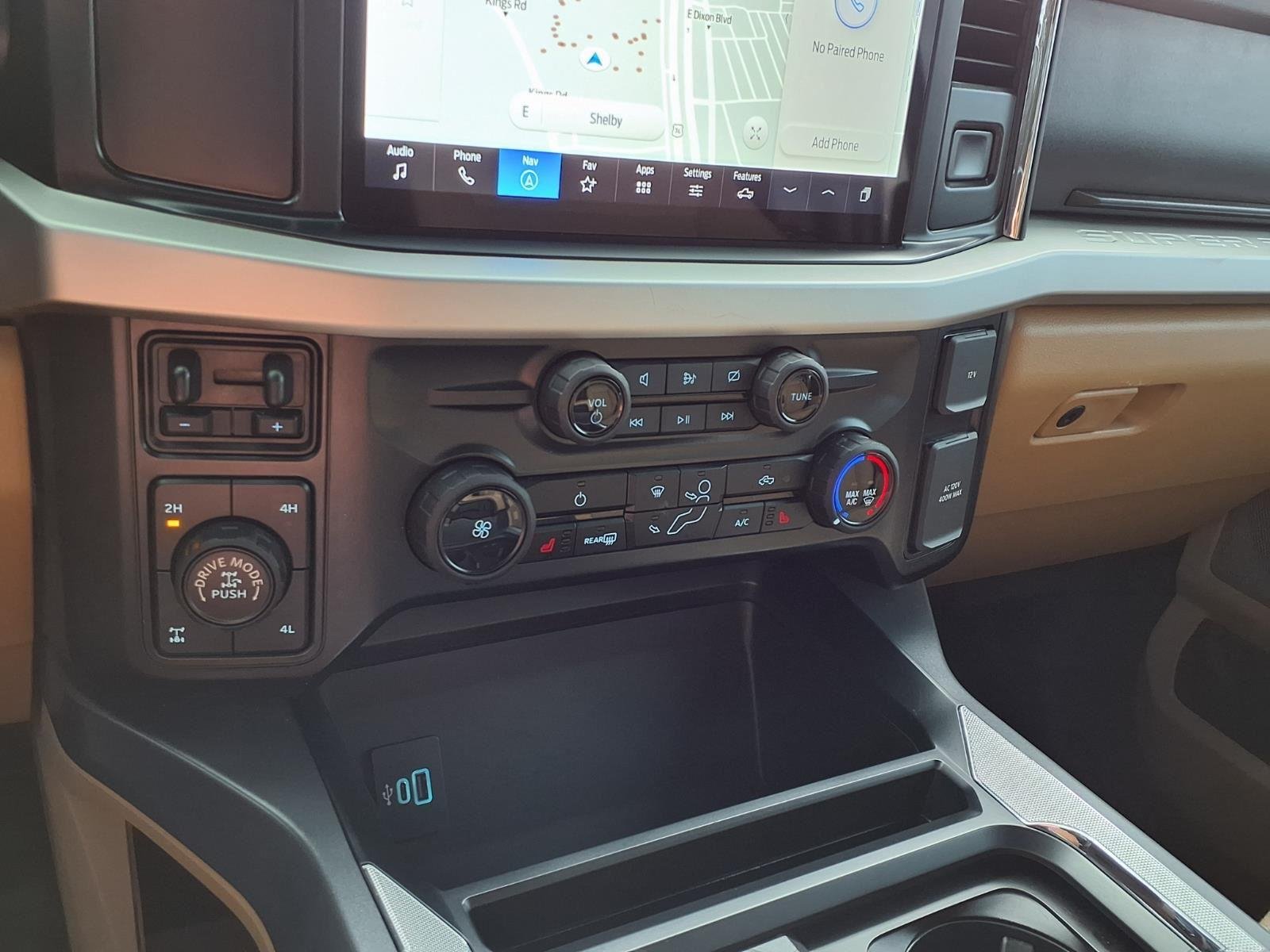 Used 2024 White Ford XLT image 26