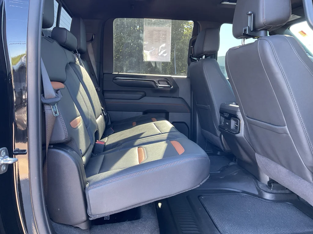 Used 2025 Onyx Black GMC AT4 image 13