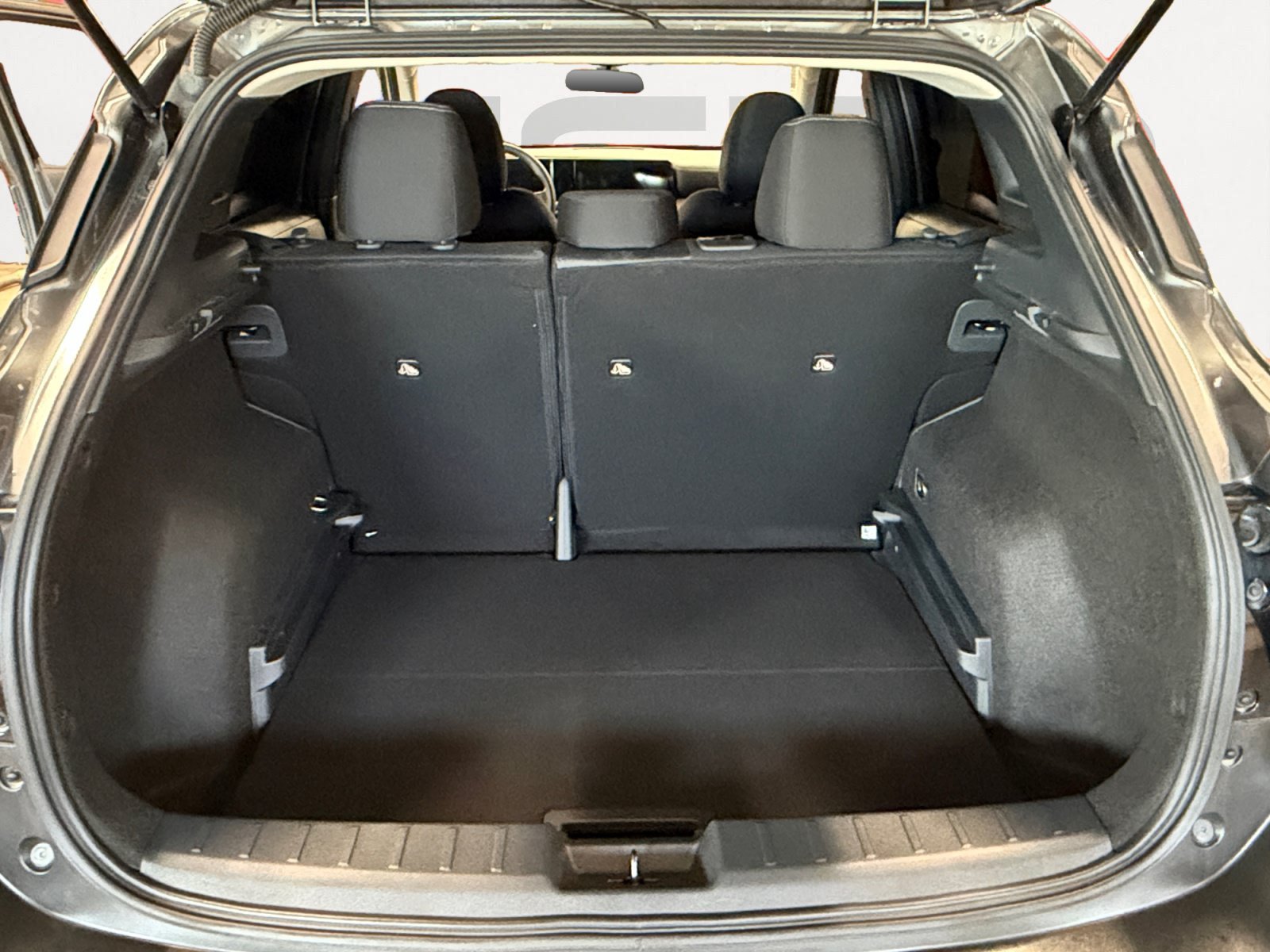 Used 2025 Gun Metallic Nissan SV image 13