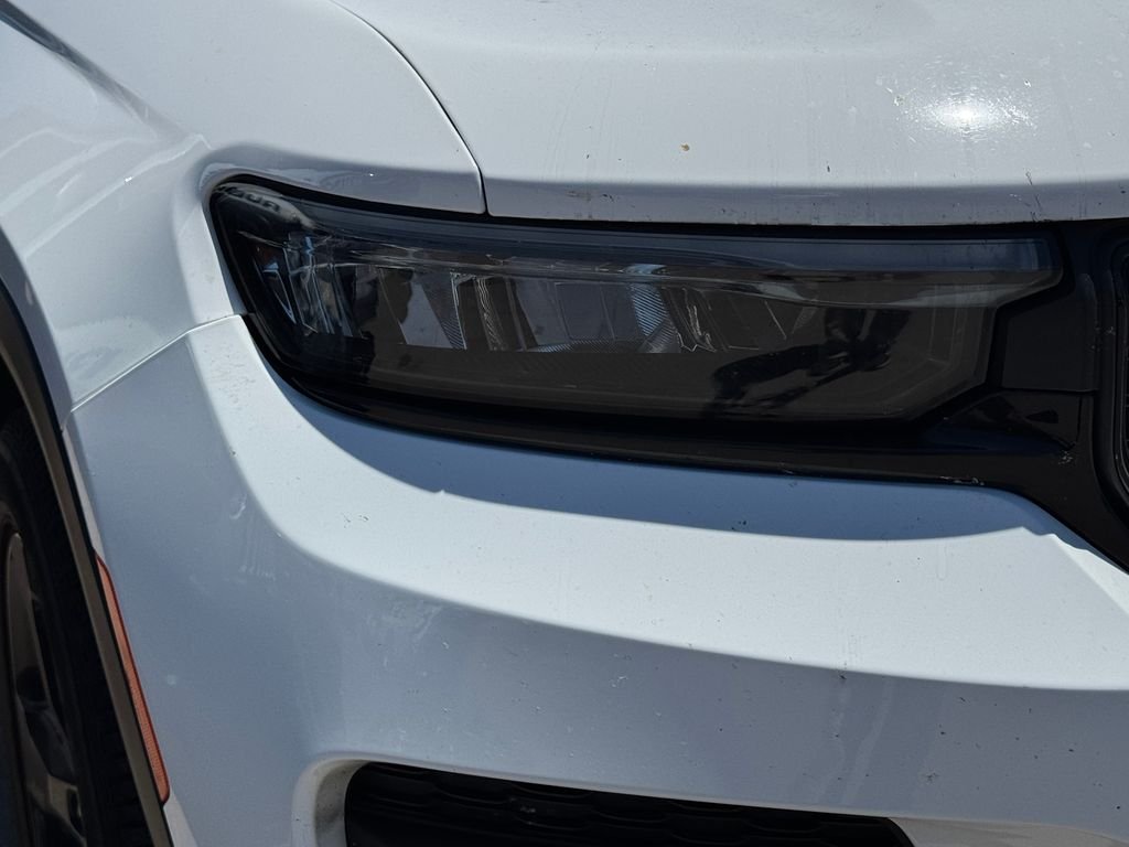 Used 2024 White Jeep Altitude X image 12