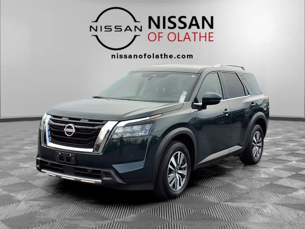 2025 Nissan Pathfinder SL 4WD's photo