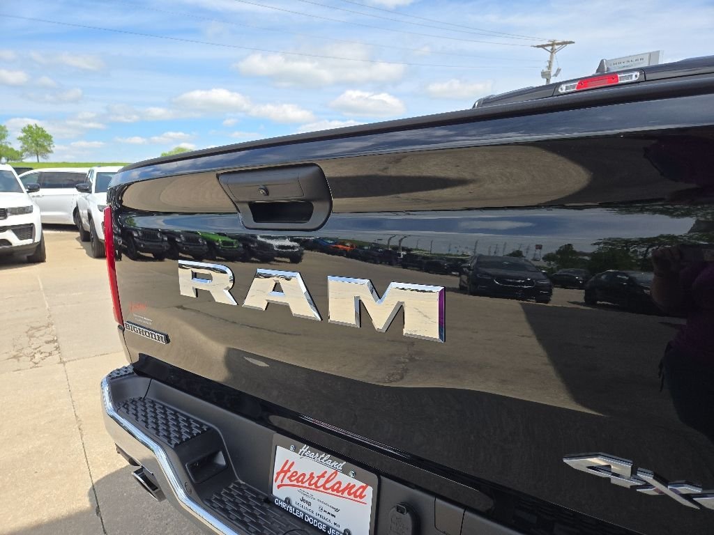 New 2026 Diamond Black Crystal Pearl-Coat Exterior Paint RAM Big Horn/Lone Star image 24