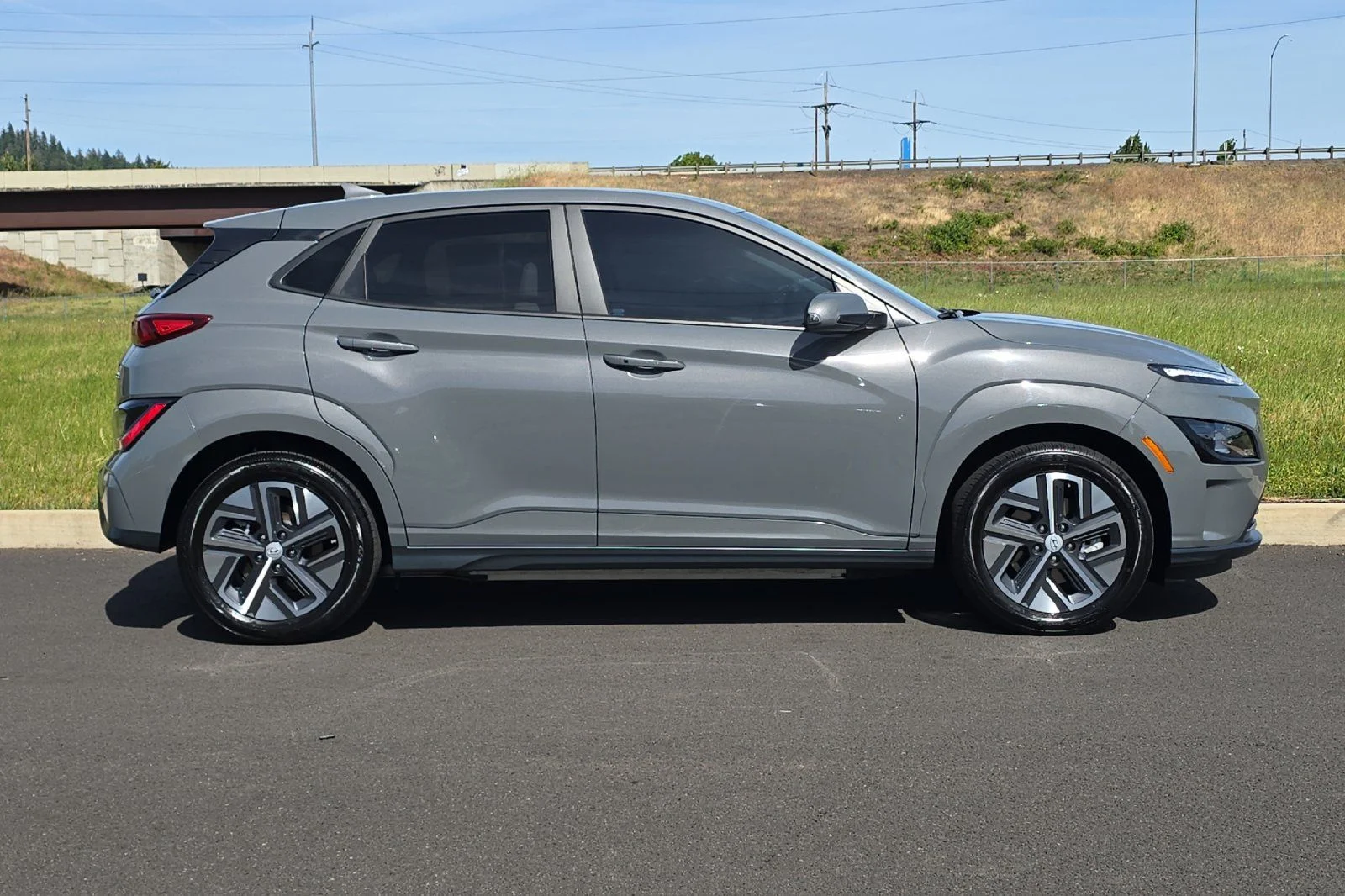 Used 2023 Hyundai Kona EV SE with VIN KM8K23AG9PU170114 for sale in Eugene, OR