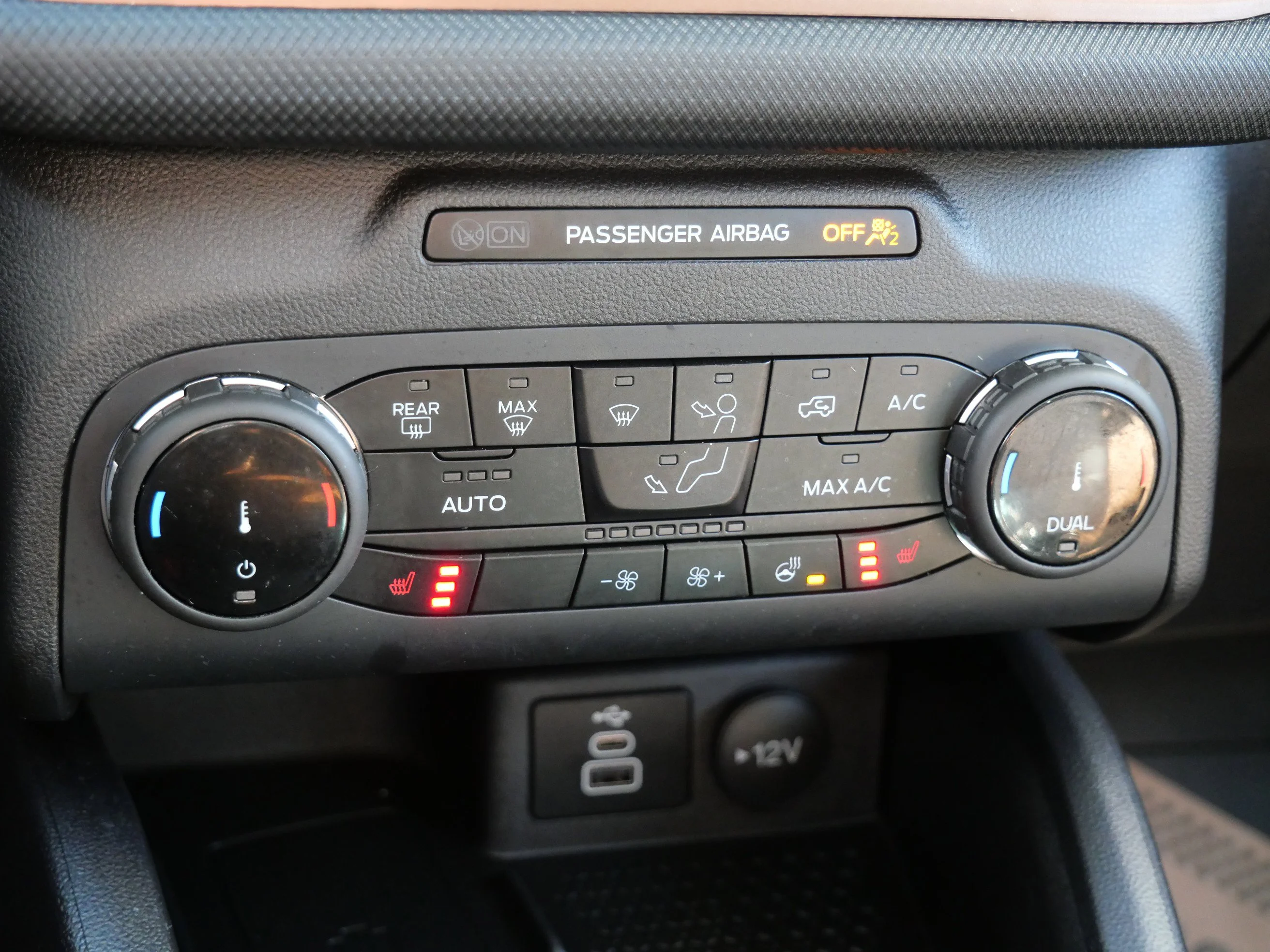 Used 2024 Azure Gray Metallic Ford Badlands image 22
