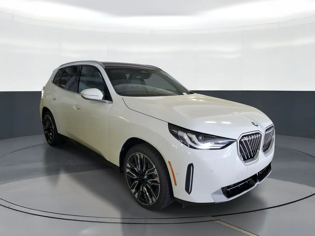 New 2026 Alpine White BMW 30 xDrive image 2