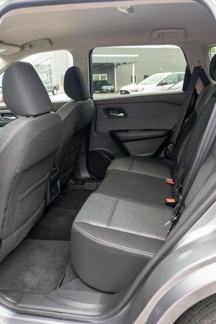 Used 2021 Gray Nissan SV image 11
