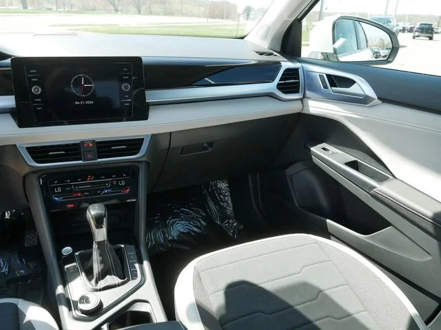 New 2026 White Volkswagen 1.5T SE image 10
