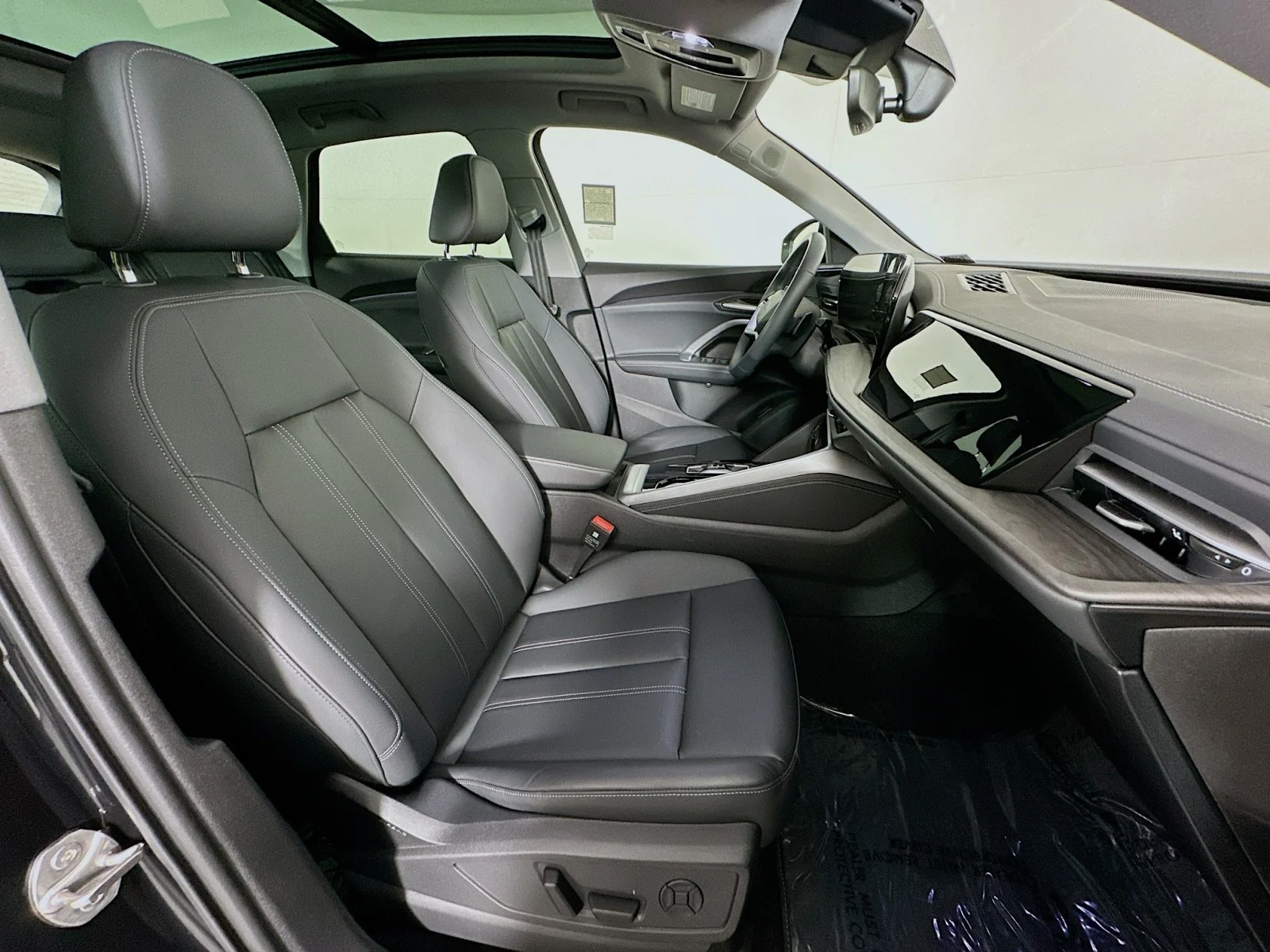 Used 2025 Mythos Black Metallic Audi Premium Plus image 8