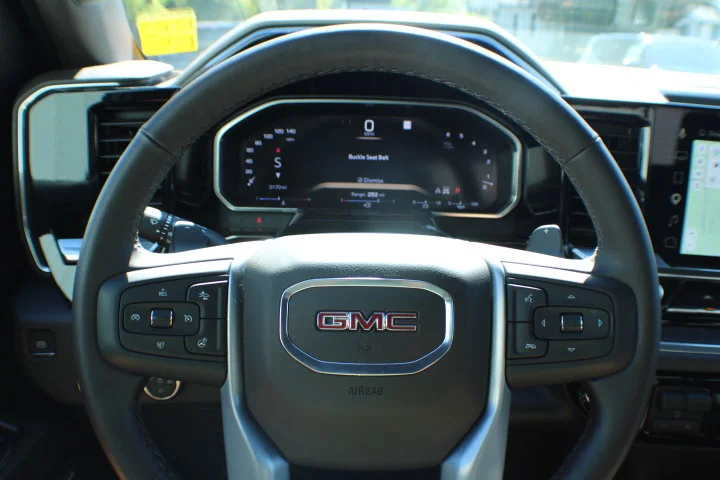 2026 GMC Sierra 1500 SLT - Photo 8
