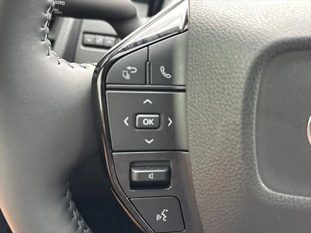 Certified Used 2026 WIND CHILL PEARL Toyota  image 24