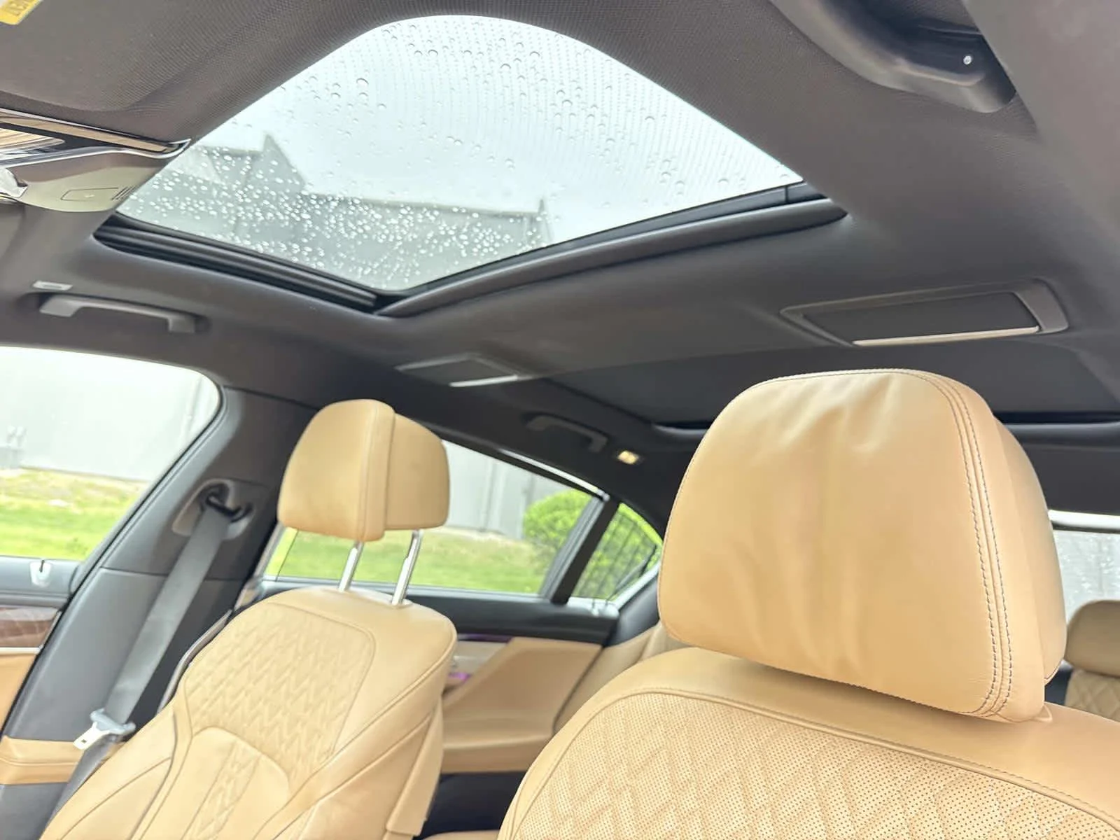 Used 2022 Carbon Black Metallic BMW 740i xDrive image 4