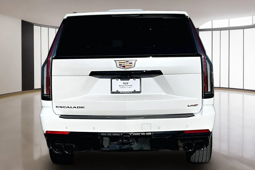 Used 2025 White Cadillac V-Series image 4