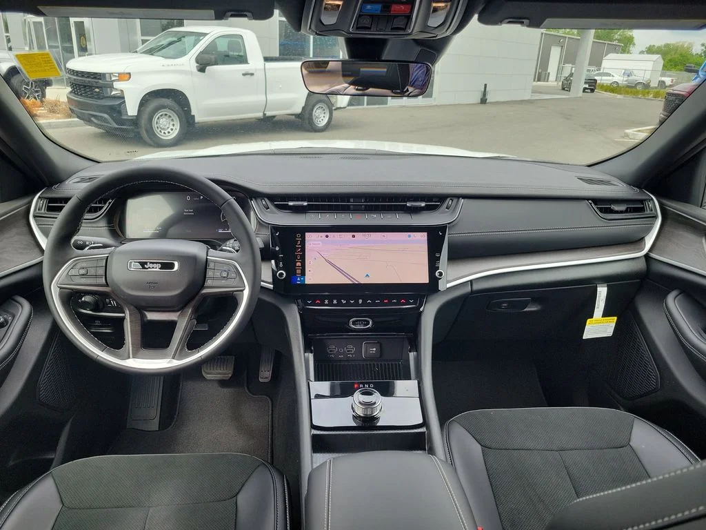 New 2026 Bright White Clearcoat Jeep Altitude image 22