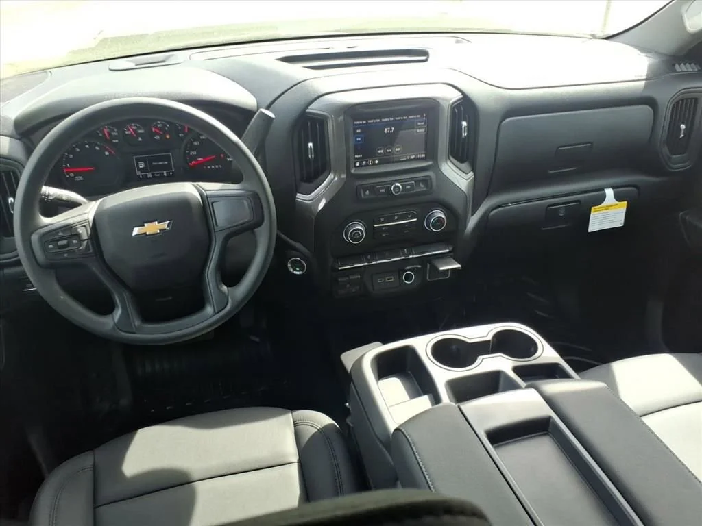 New 2026 Summit White Chevrolet Work Truck image 22